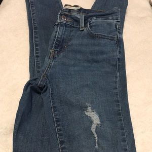 Levi’s blue jeans